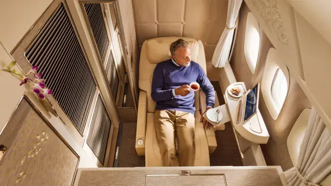 Luxury First Class Seating Plans: Spatial Layouts & Hardware Architecture