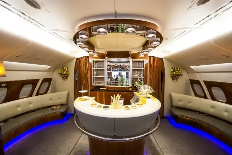 Top First Class Airline Cabins in America: Fleet Analysis